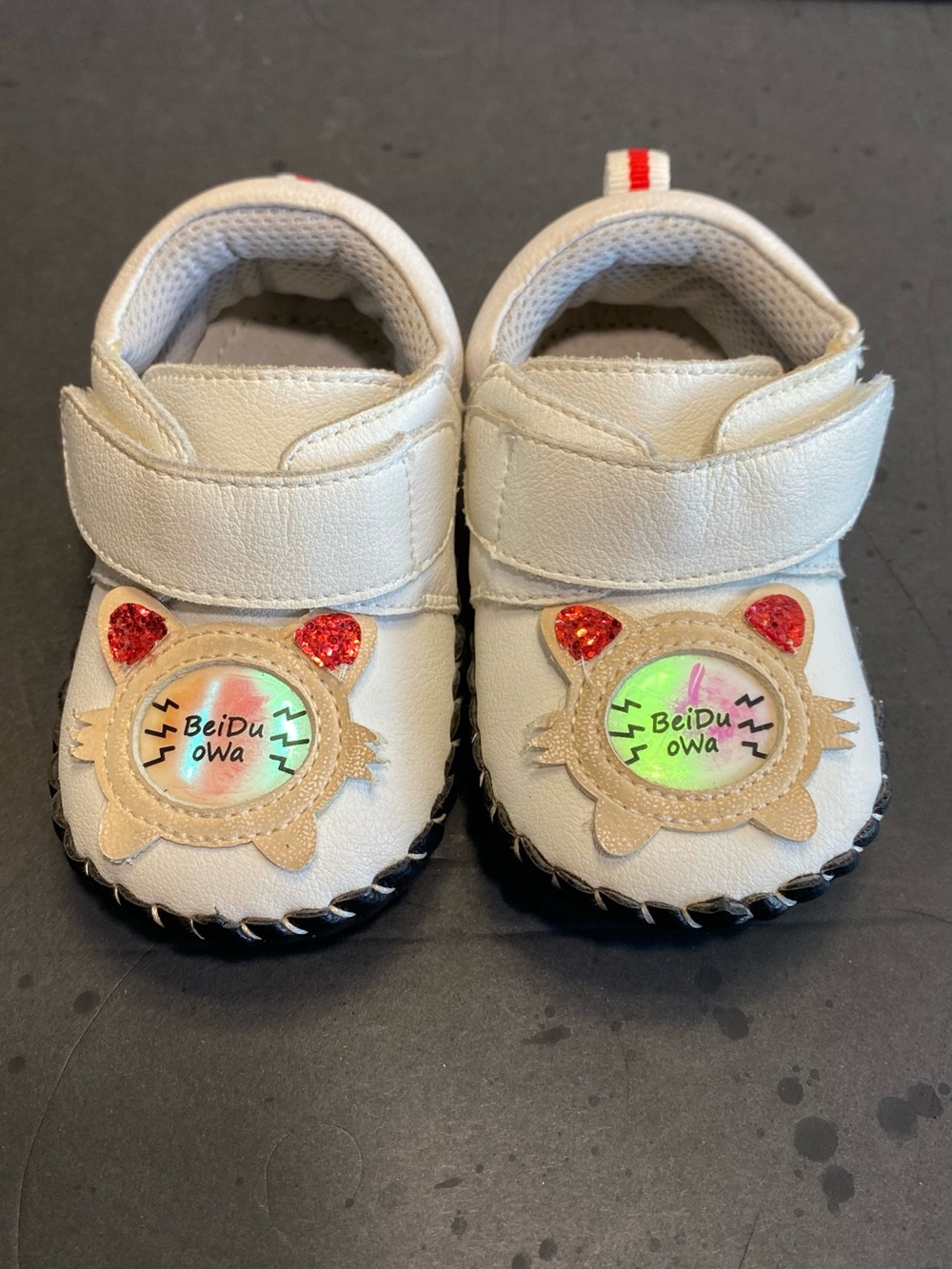 White Baby Walker Shoes with Cat Appliqué